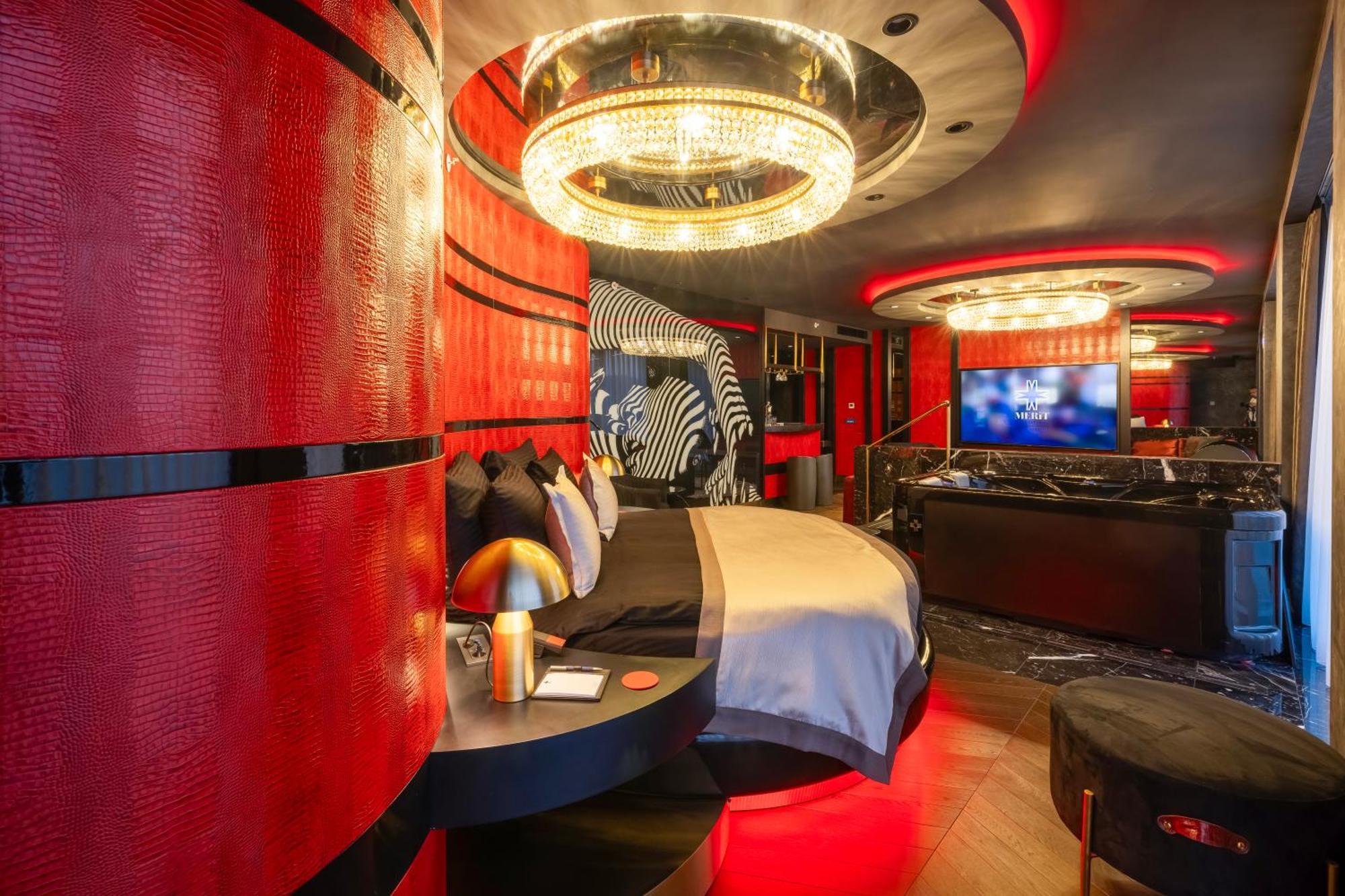 Merit Starlit Hotel & Residences ブドヴァ エクステリア 写真