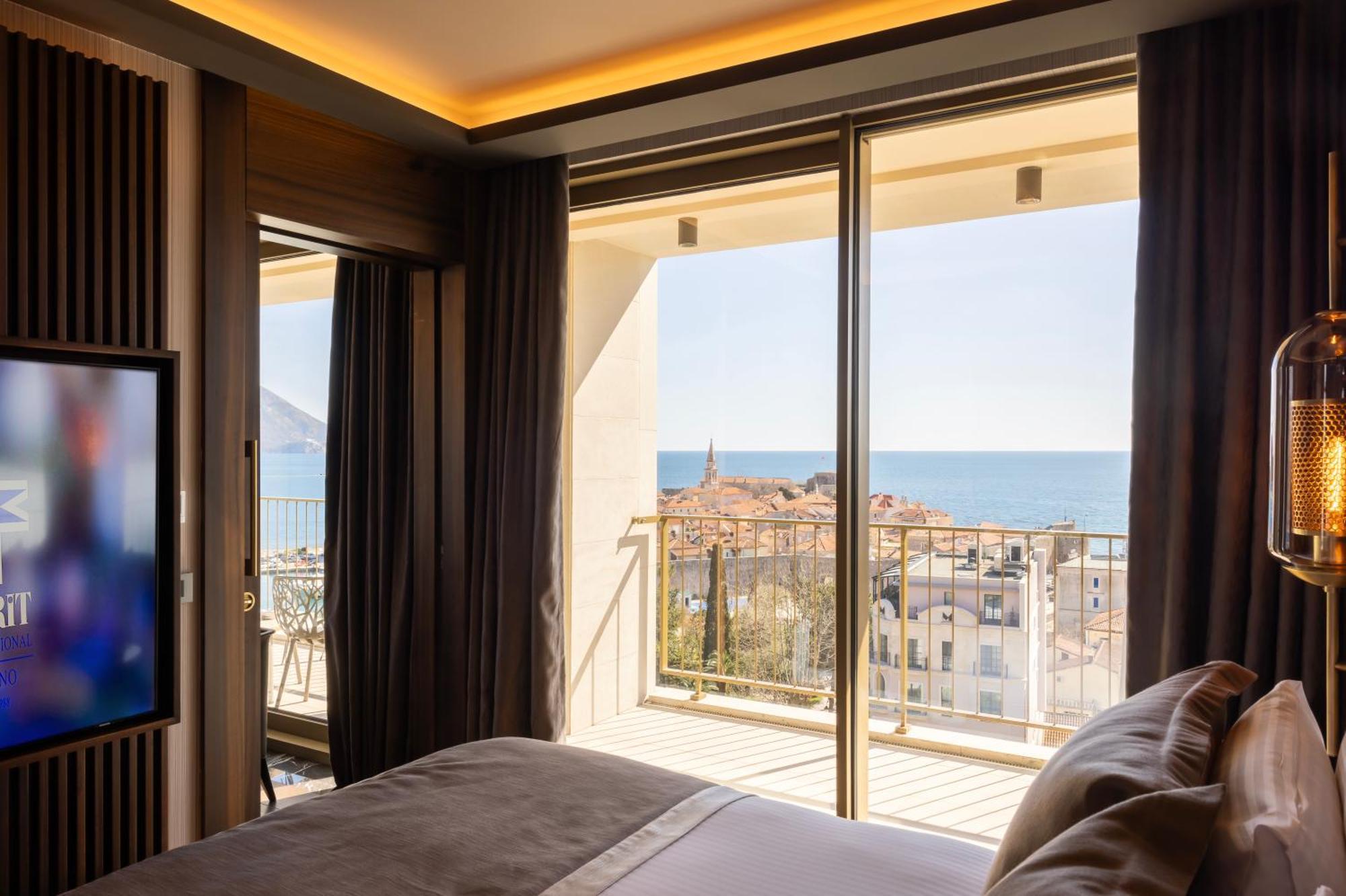Merit Starlit Hotel & Residences ブドヴァ エクステリア 写真