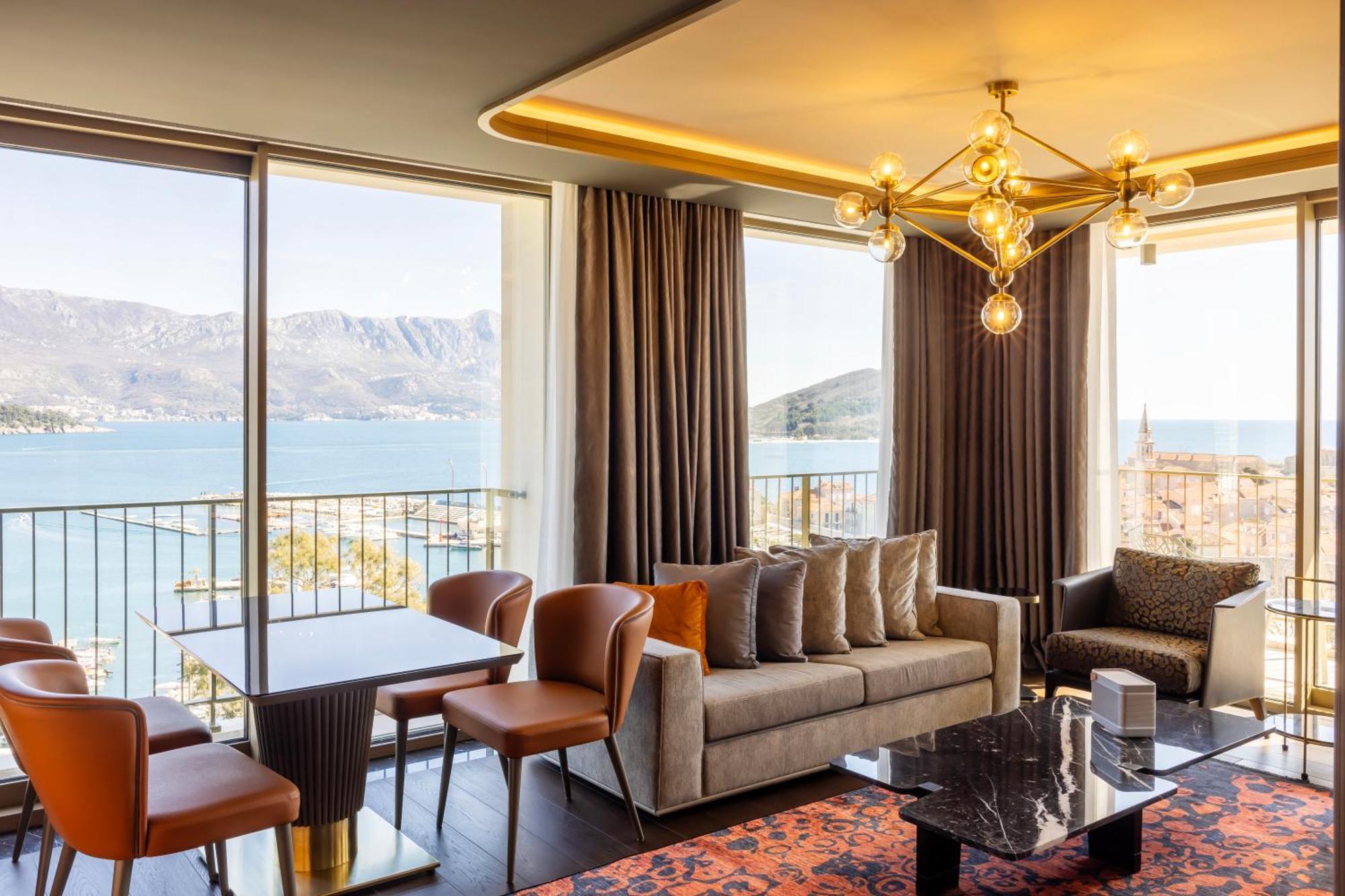 Merit Starlit Hotel & Residences ブドヴァ エクステリア 写真