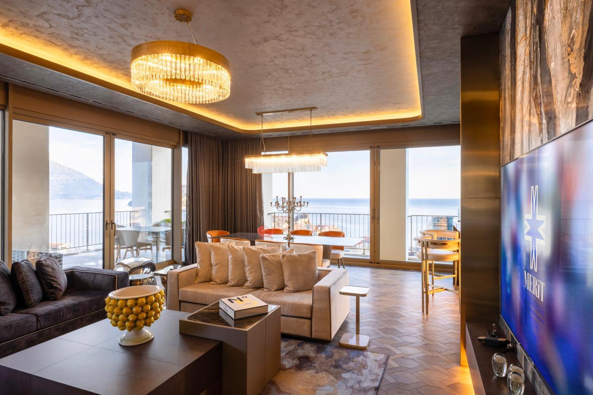 Merit Starlit Hotel & Residences ブドヴァ エクステリア 写真