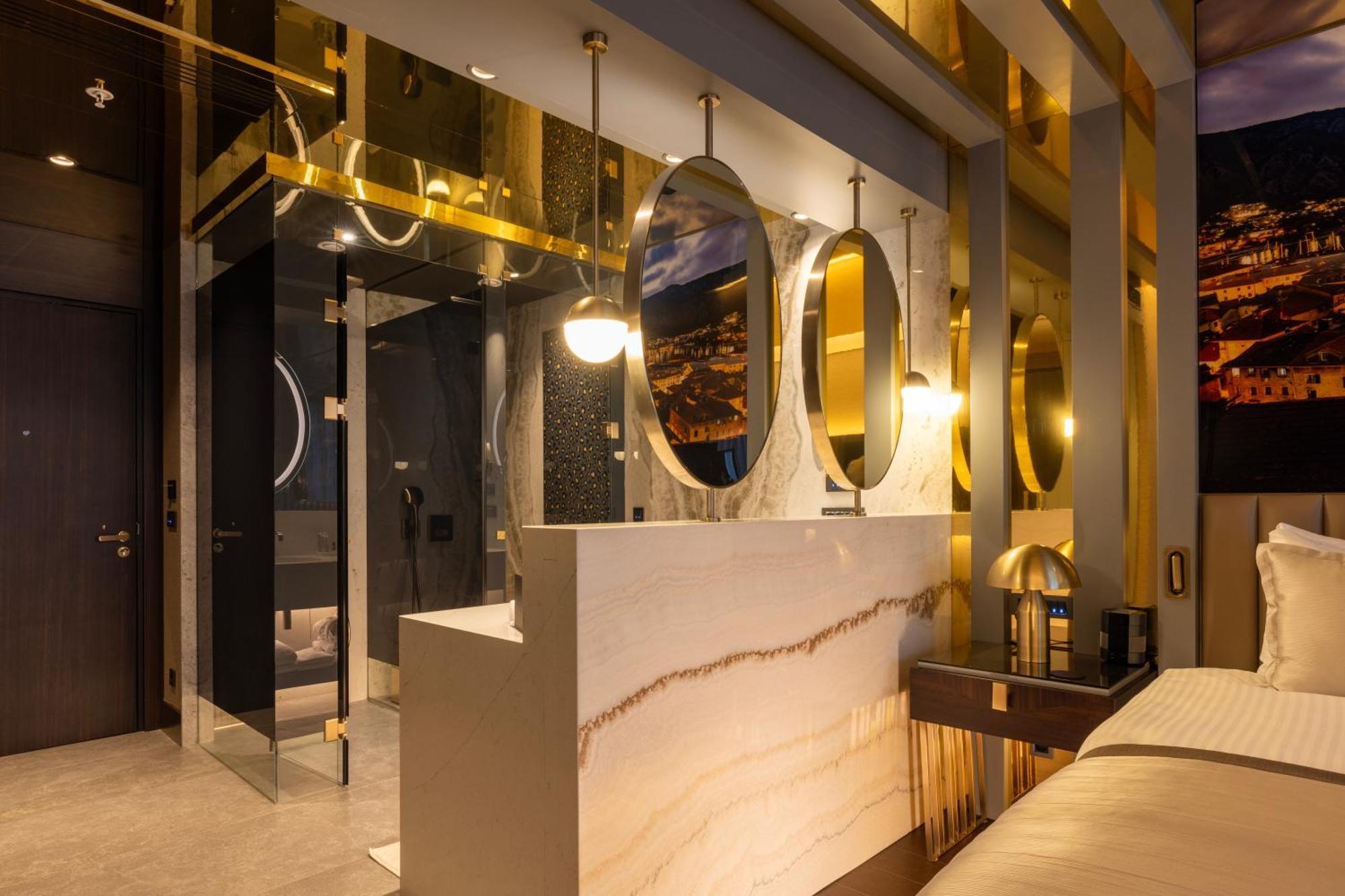 Merit Starlit Hotel & Residences ブドヴァ エクステリア 写真