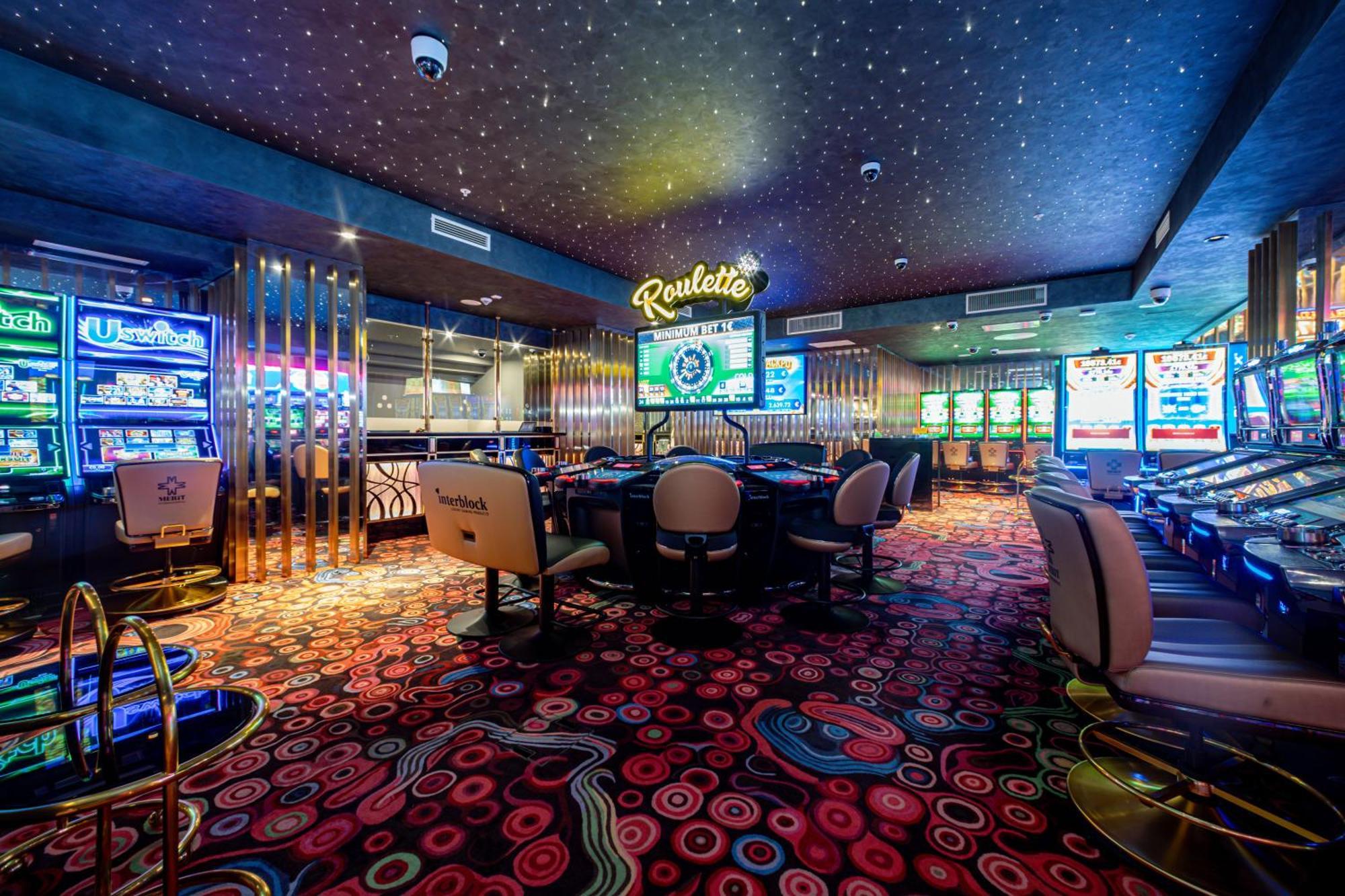 Merit Starlit Hotel & Residences ブドヴァ エクステリア 写真
