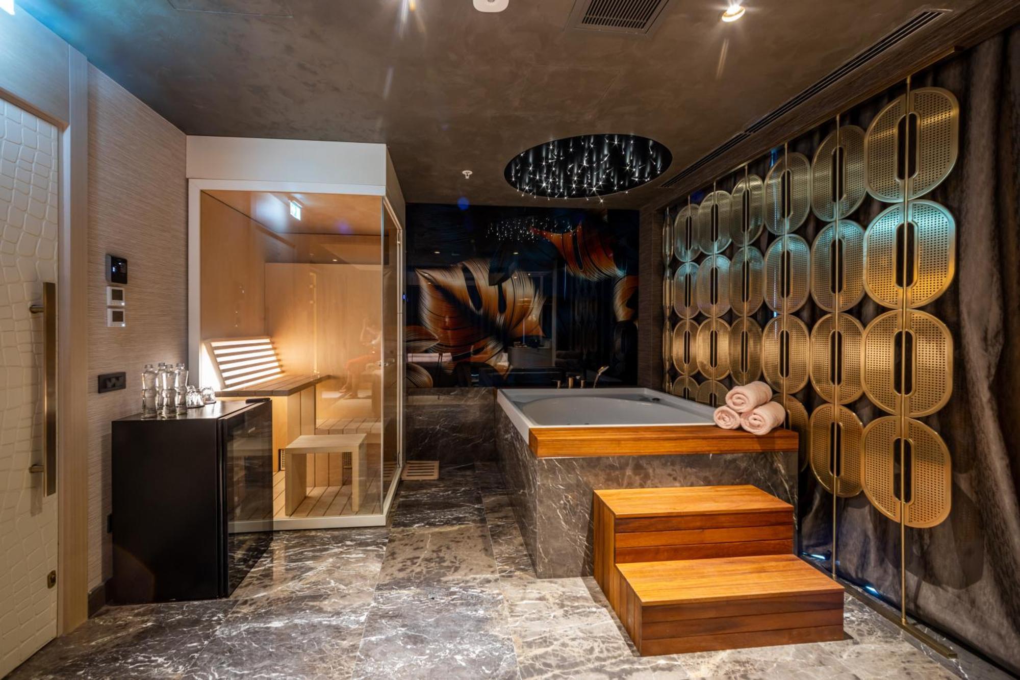 Merit Starlit Hotel & Residences ブドヴァ エクステリア 写真